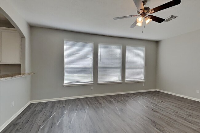 Building Photo - 7031 Tallow Knoll Ln