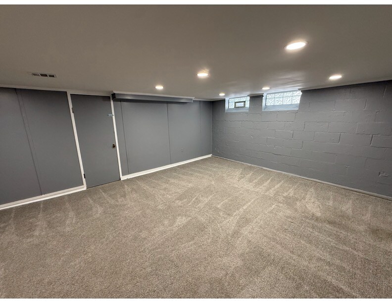 Building Photo - 1520 Woodrow Ave