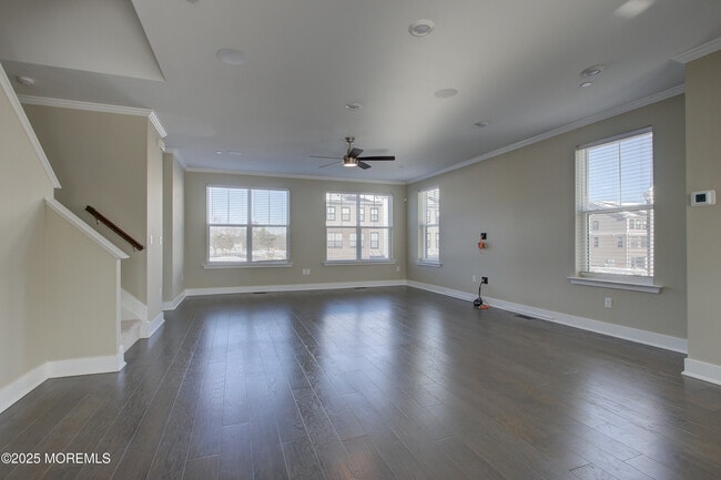 Building Photo - 26 Mariveles Wy