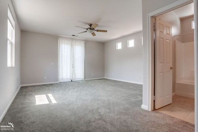 Building Photo - Impeccably Designed 4Bdm 4Ba Home in Desir...