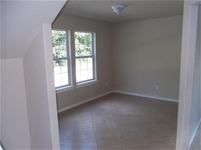 Building Photo - 2627 Desoto Sq Dr