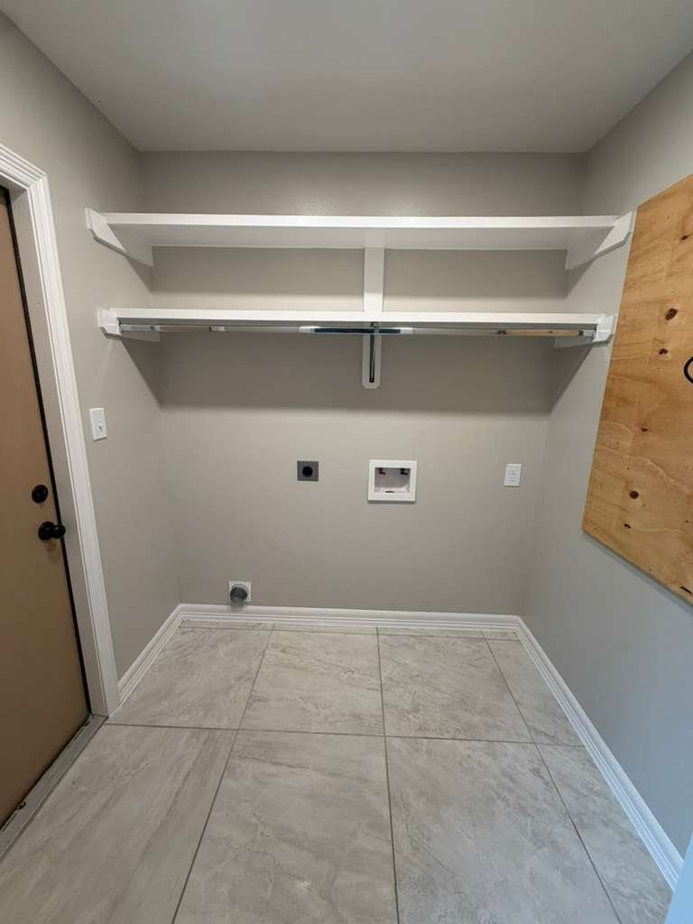 Building Photo - 3125 E 22nd St