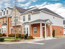 Building Photo - 7380 Pebble Lake Dr