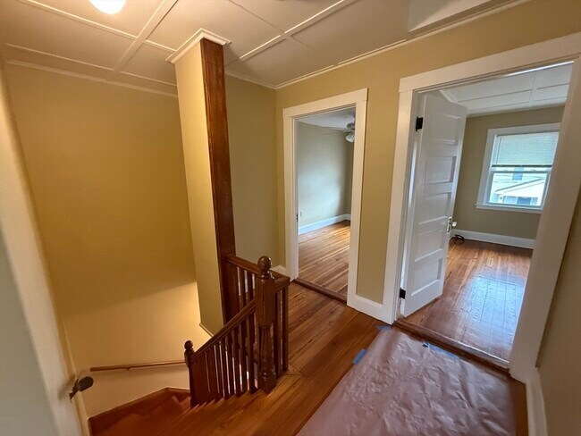 Building Photo - 31 Forest St