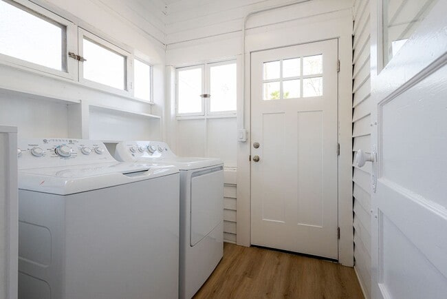 Building Photo - Fully Renovated Craftsman Home, 3-Bedroom,...