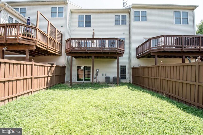 Building Photo - 203 Misty Pond Terrace