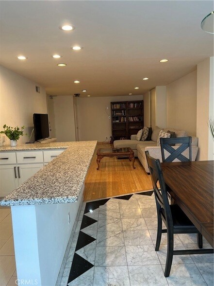 Building Photo - 10747 Wilshire Blvd