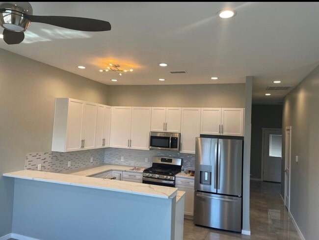 Building Photo - 840 Tijeras Ave NW