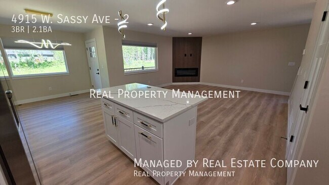 Building Photo - 4915 W Sassy Ave