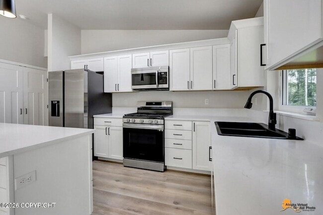 Building Photo - 4251 Ose St