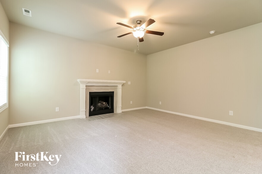 Building Photo - 177 Winter Red Wy