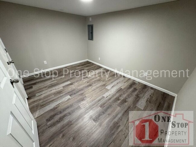 Building Photo - Charming 4-Bed, 2-Bath Home with Beautiful...