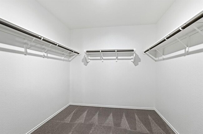 Building Photo - 1625 Brimhurst Dr