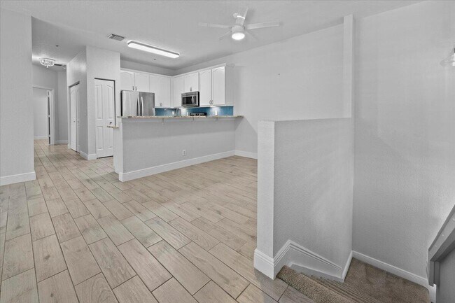 Building Photo - 152 Village Blvd