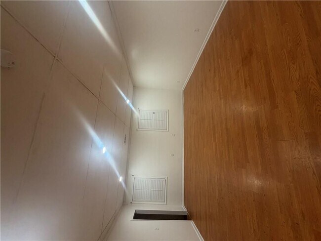 Building Photo - 981 Woodward Park Dr