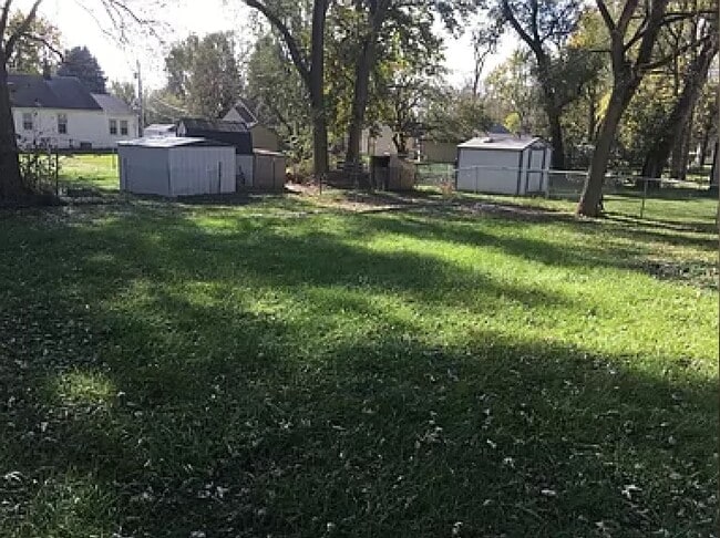yard - 44 Martinview Rd