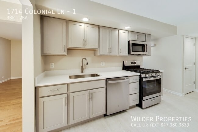 Building Photo - 1714 Colonial Ln