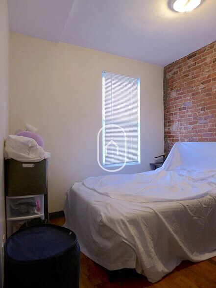 Building Photo - 21 Frawley St