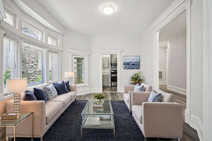 Living Area-Renovated - Pelham Court Apartments