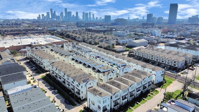 Building Photo - 1265A Bonner St