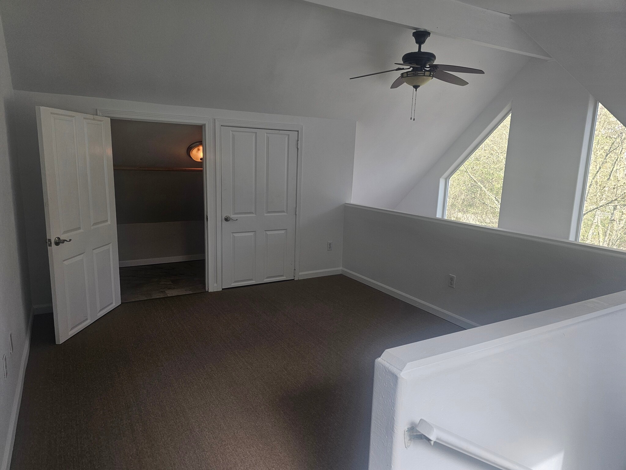 Building Photo - 735 Chenois Ave NE