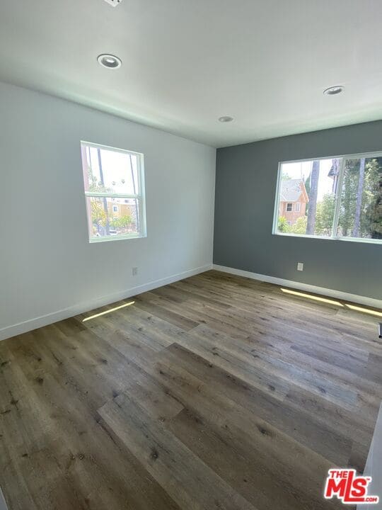 Building Photo - 1554 Winona Blvd
