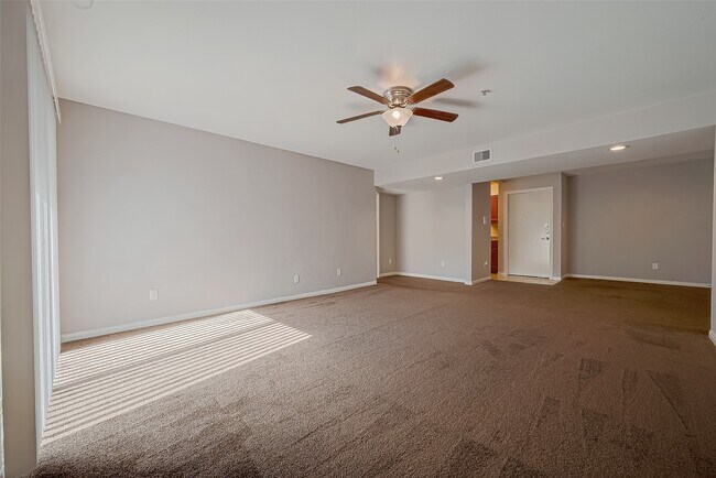 Building Photo - 8415 Hearth Dr