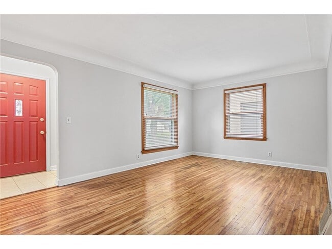 Building Photo - 5712 25th Ave S