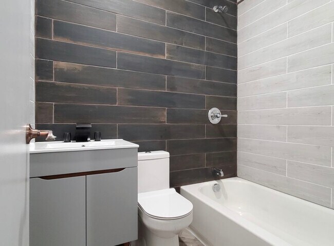 2F - 273 Liberty Ave