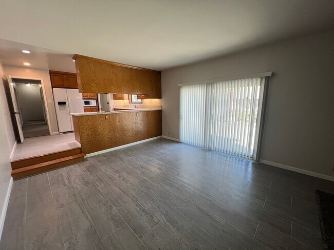Building Photo - 2335 Shannon Ln