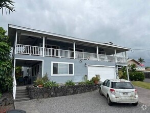 Building Photo - Furnished 3Bed, 2Bath Upstairs of House wi...