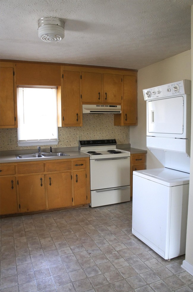 Building Photo - 170 Park Ridge Dr