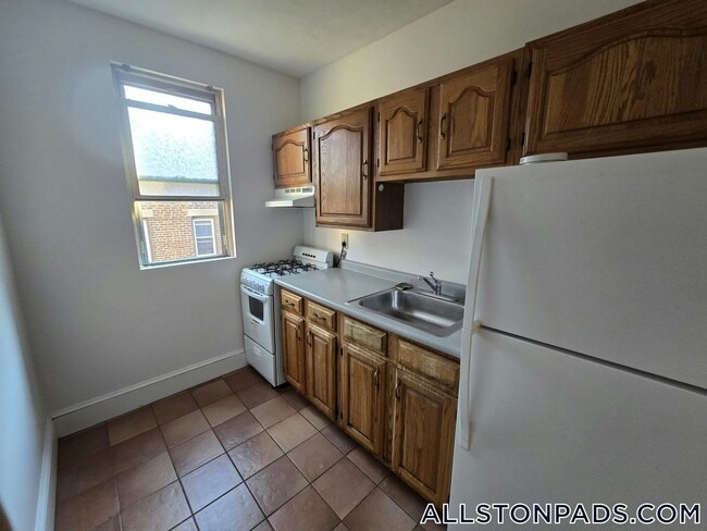 Building Photo - 11 Scottfield Rd