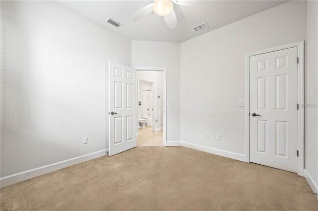 Building Photo - 8437 Nandina Dr