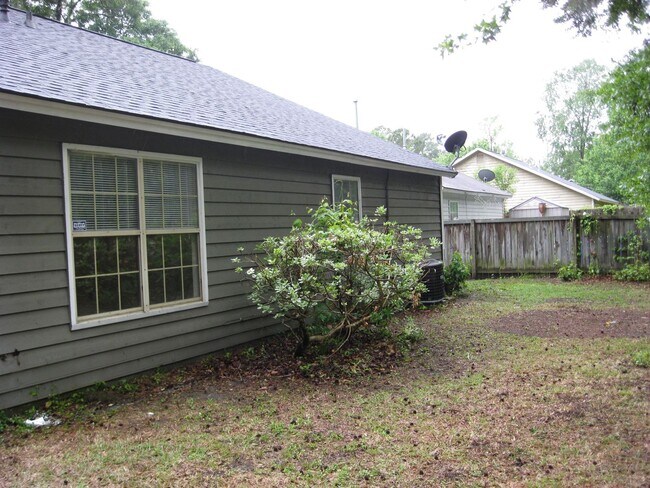 Building Photo - Cozy Home in Georgetown area