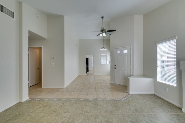 Building Photo - Cozy 3 bedroom single story house in Green Valley