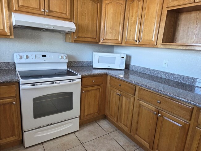 Building Photo - 5617 Avenue R 1/2