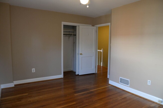 Building Photo - Spacious & Sunny Three-Bedroom Towson Home...