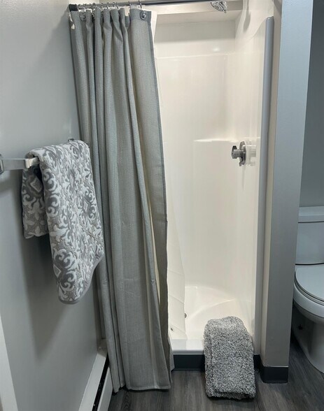 Building Photo - 43 Madison St