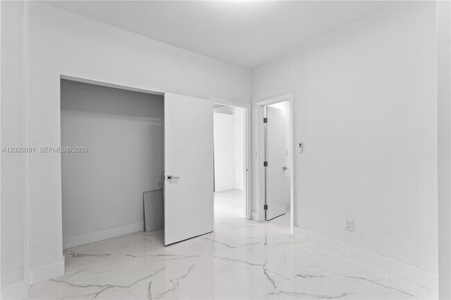 Building Photo - 842 Meridian Ave