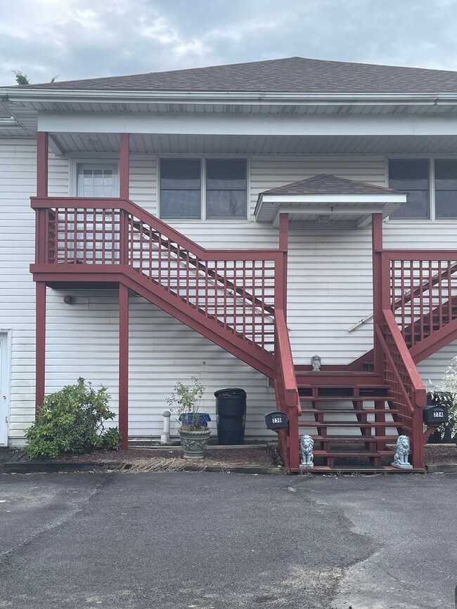 Primary Photo - 244 South Street
