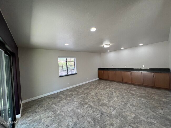Building Photo - 15230 N Blackbird Dr