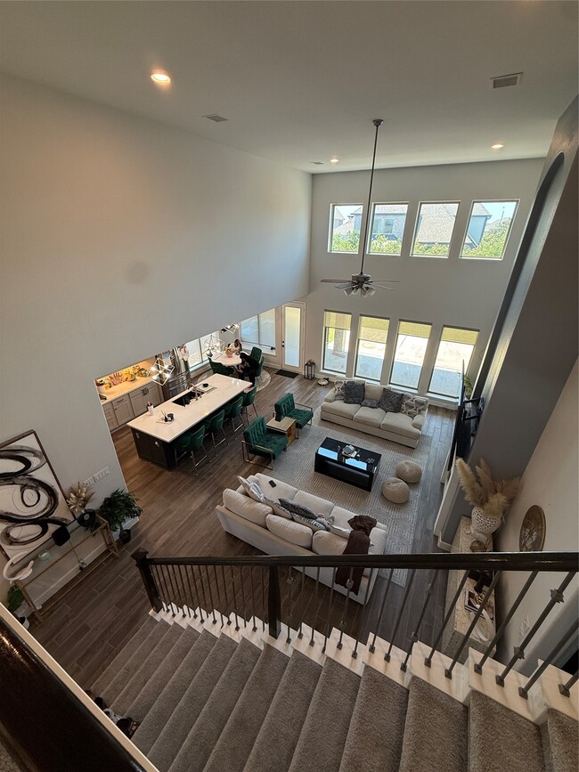 Building Photo - 563 Santa Rosa Hls Dr