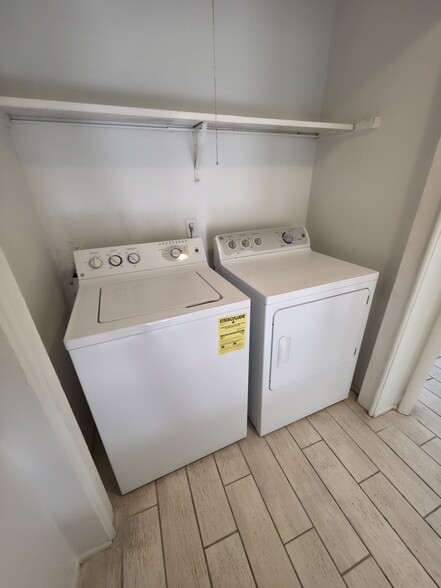 Building Photo - 4029 Billingsgate Rd