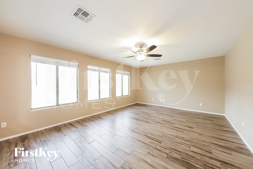 Building Photo - 14251 W Windrose Dr