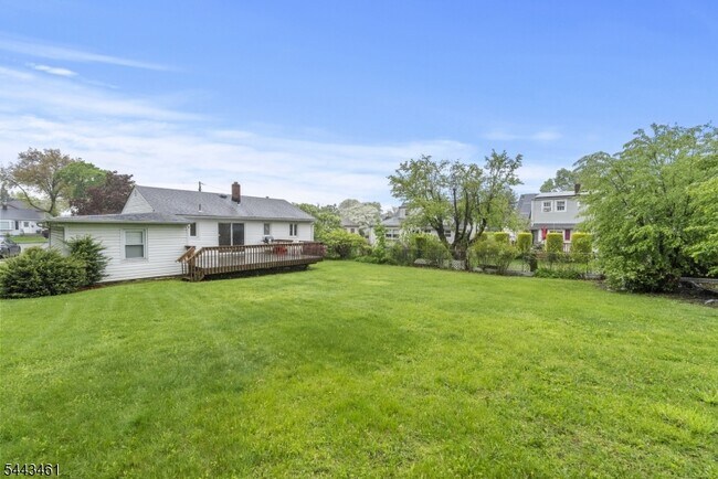 Building Photo - 46 Daka Ct