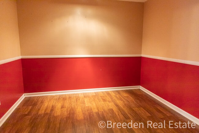 Building Photo - 220 Sequoyah Cir