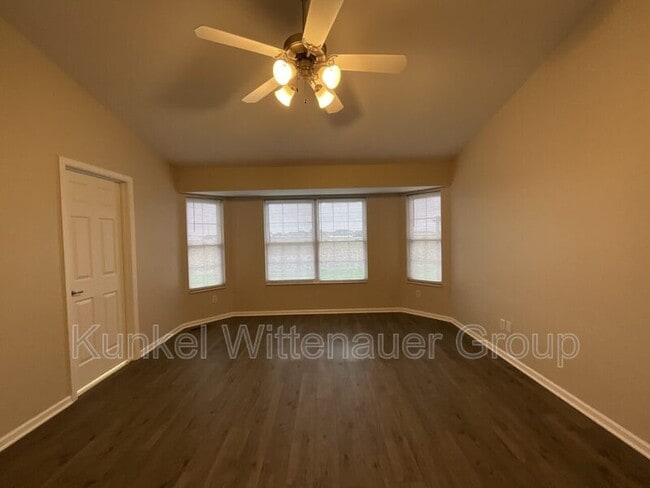 Building Photo - 601 Whetstone Ln