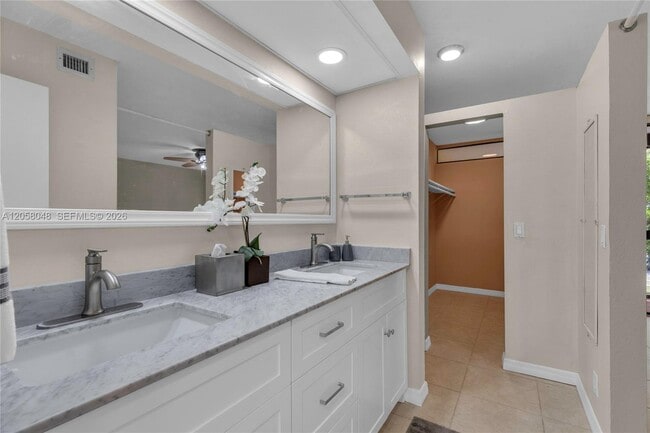 Building Photo - 2930 SW 87th Terrace