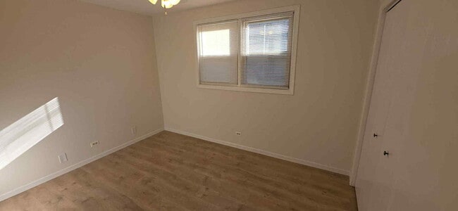 Building Photo - 445 W 37th St